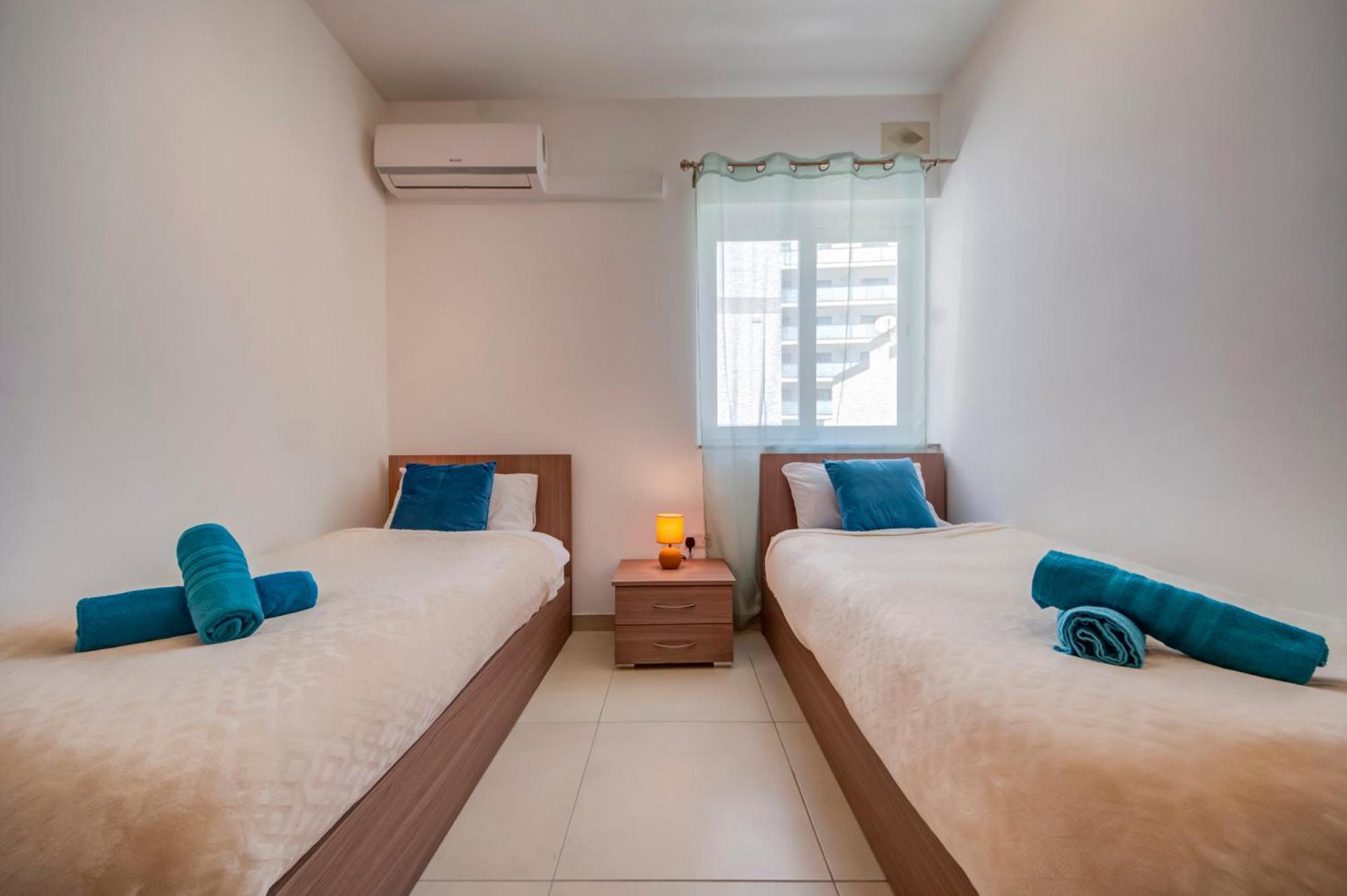 Modern 2Br Apt With Balconies In St Julians, Paceville - Apt 5 By Vaganza San Ġiljan Kültér fotó