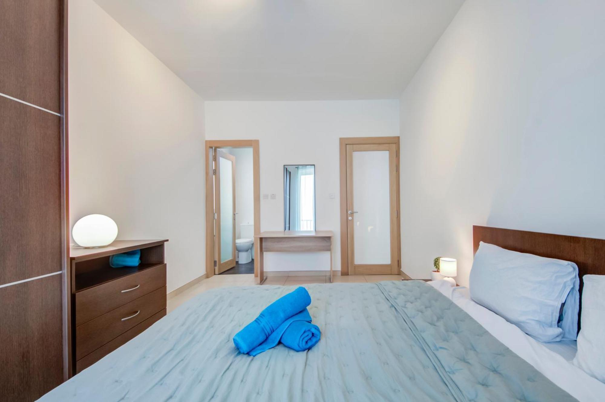 Modern 2Br Apt With Balconies In St Julians, Paceville - Apt 5 By Vaganza San Ġiljan Kültér fotó