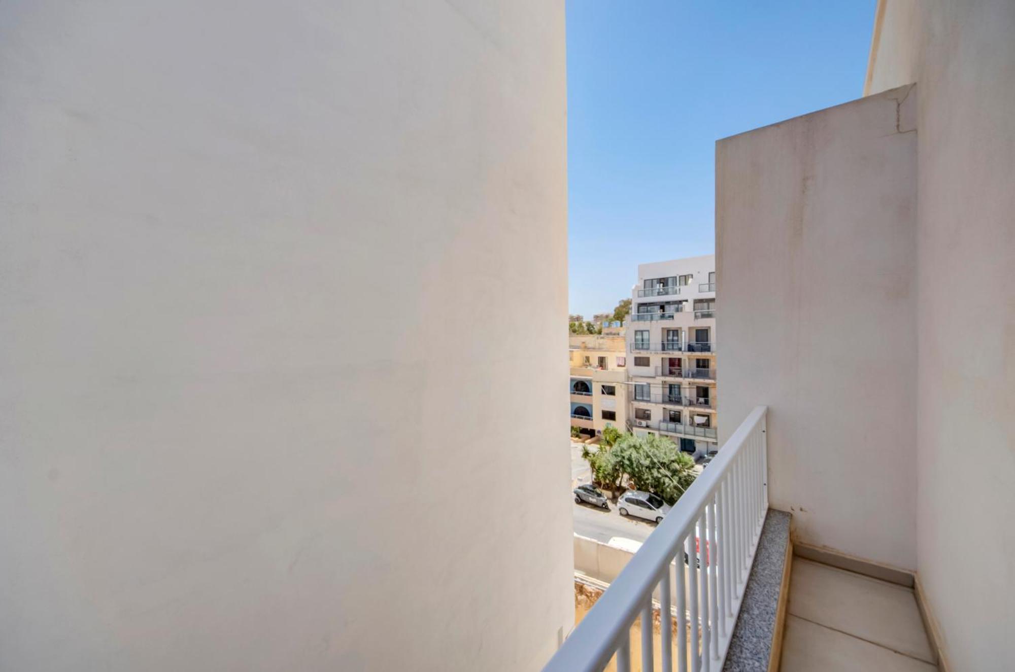 Modern 2Br Apt With Balconies In St Julians, Paceville - Apt 5 By Vaganza San Ġiljan Kültér fotó