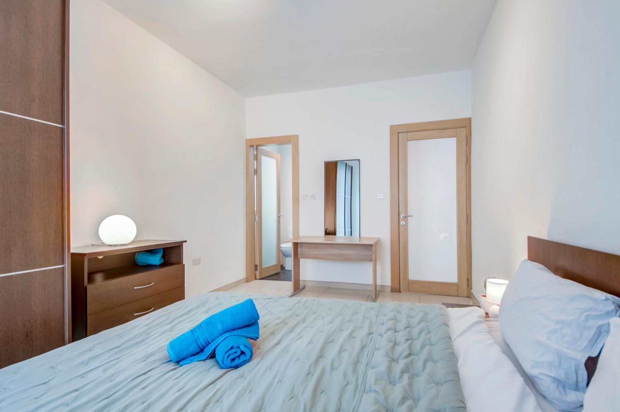 Modern 2Br Apt With Balconies In St Julians, Paceville - Apt 5 By Vaganza San Ġiljan Kültér fotó